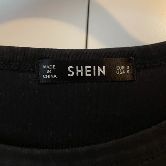 💃🏻3/$35 Rock on t-shirt - Picture 2 of 2